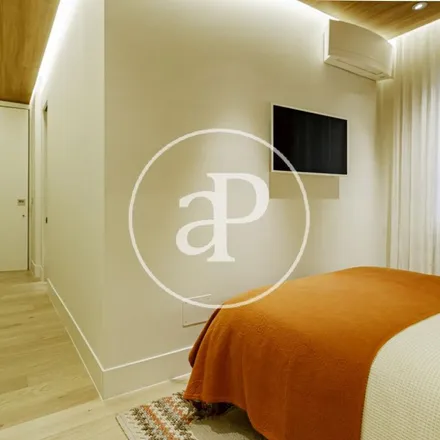 Image 6 - Calle de Augusto Figueroa, 29, 28004 Madrid, Spain - Apartment for rent