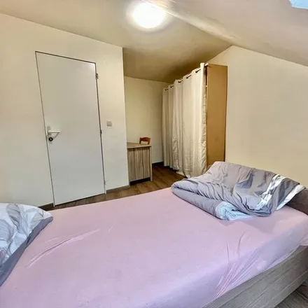 Image 3 - Rue du Louvy 31, 6060 Charleroi, Belgium - Apartment for rent