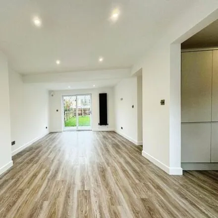 Image 4 - Circular Road, Manchester, M20 3LP, United Kingdom - Duplex for rent