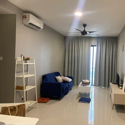 Rent this 3 bed apartment on United Point Mall in Jalan 1/38C, Segambut