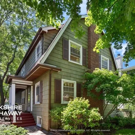 Buy this 4 bed house on 1724 Chancellor Street in Evanston, IL 60201