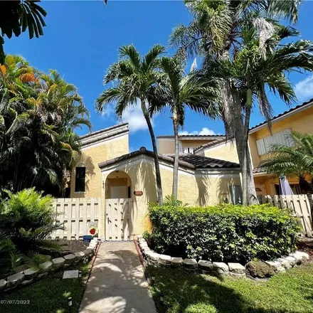 Rent this 2 bed townhouse on 673 Northeast 2nd Avenue in Boca Raton, FL 33432