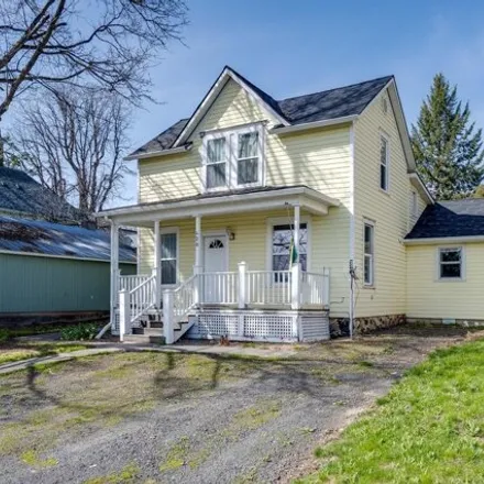 Buy this 3 bed house on 420 East Mohr Street in Palouse, Whitman County