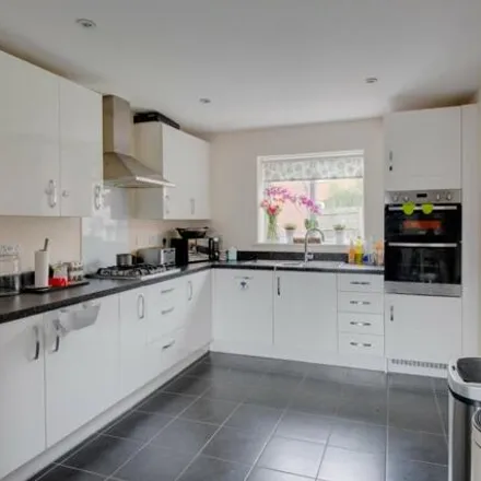 Image 3 - Centenary Way, Martin Hussingtree, WR9 7LS, United Kingdom - House for rent