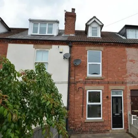 Buy this 3 bed townhouse on Mansfield Road in Market Warsop, NG20 0EQ