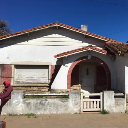 Buy this studio house on Calle 69 2015 in Partido de Necochea, Necochea