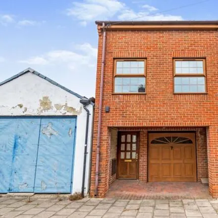 Buy this 3 bed townhouse on 14 Bath Street in Bevois Mount, Southampton
