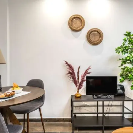 Rent this 1 bed apartment on Nepali Handycraft in Rua de São José 187, 1150-321 Lisbon