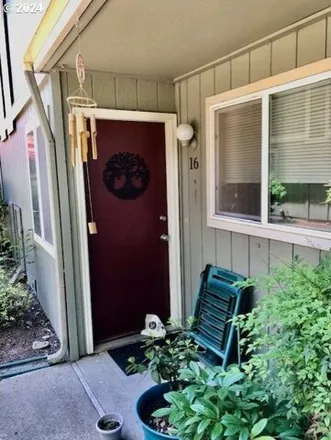 Buy this 2 bed townhouse on 1535 Bond Lane in Eugene, OR 97401