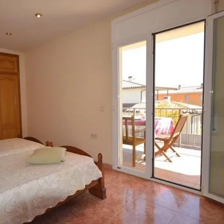 Rent this 5 bed house on Sant Pere Pescador in Carrer Delícies, 17470 Sant Pere Pescador
