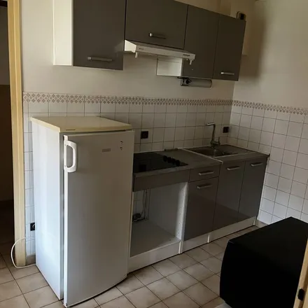 Rent this 2 bed apartment on 51 Lices Georges Pompidou in 81000 Albi, France