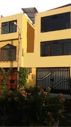 Rent this 2 bed house on Trujillo