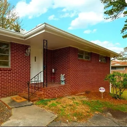 Image 2 - North Druid Hills Road Northeast, Brookhaven, GA 30329, USA - House for rent