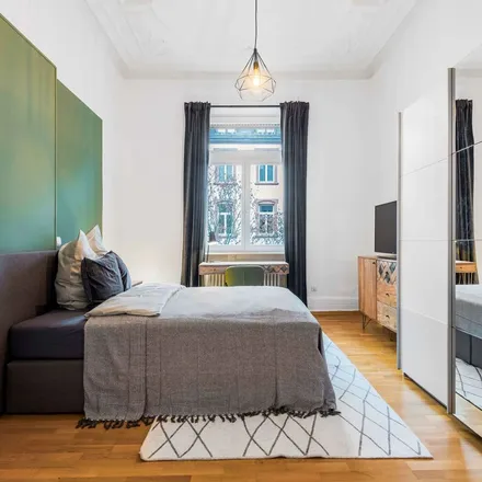 Rent this 1 bed apartment on Ristorante Isoletta in Feldbergstraße 31, 60323 Frankfurt