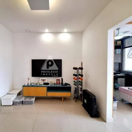Buy this 3 bed apartment on Igreja Santíssima da Trindade in Rua Senador Vergueiro 141, Flamengo