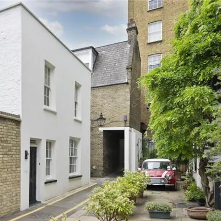 Buy this 2 bed house on 20 Kensington Square in London, W8 5HD