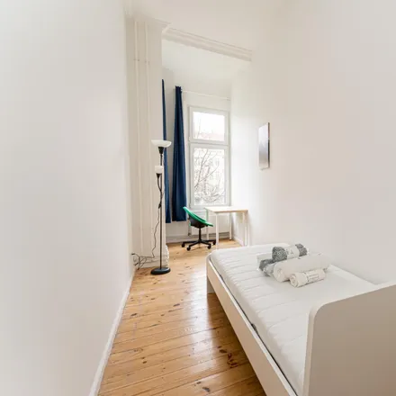 Image 1 - Wisbyer Straße 71, 10439 Berlin, Germany - Room for rent