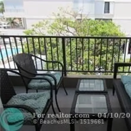 Image 2 - 2 Sunset Lane, Lauderdale-by-the-Sea, Broward County, FL 33062, USA - Condo for sale