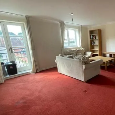 Image 2 - 76 Albany Gardens, Colchester, CO2 8HU, United Kingdom - Room for rent