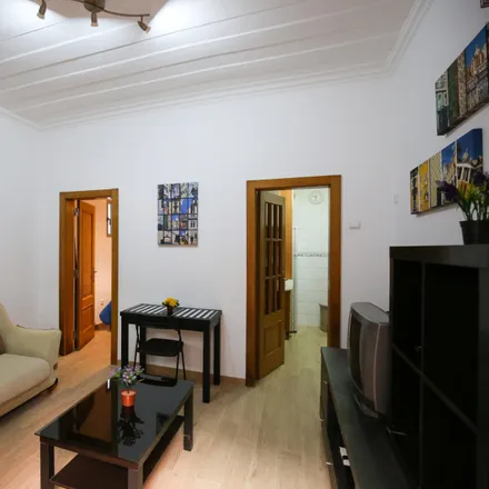 Rent this 1 bed apartment on Rua do Jardim à Estrela in 1350-183 Lisbon, Portugal