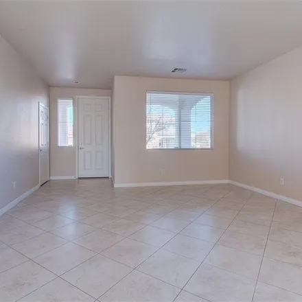 Image 4 - 3101 Lapis Beach Drive, Spring Valley, NV 89117, USA - Loft for rent