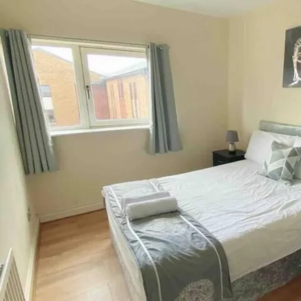 Rent this 3 bed apartment on Glasgow City in G3 8GF, United Kingdom