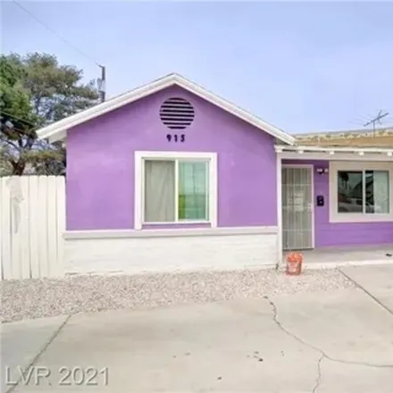 Rent this 1 bed apartment on 915 East Mesquite Avenue