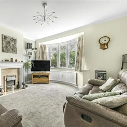 Image 2 - Cloisters Avenue, Blackbrook, London, BR2 8AW, United Kingdom - Duplex for sale