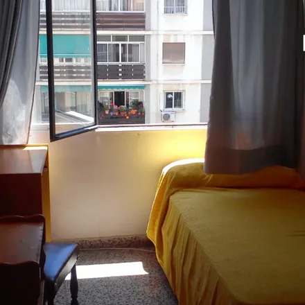 Rent this 3 bed room on Pasaje Noblejas in 5, 29002 Málaga