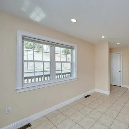 Image 3 - 87 Minot Park, Boston, MA 02124, USA - Townhouse for rent