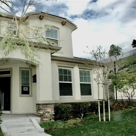 Rent this 3 bed townhouse on 11532 Oakford Lane in Los Angeles, CA 91326