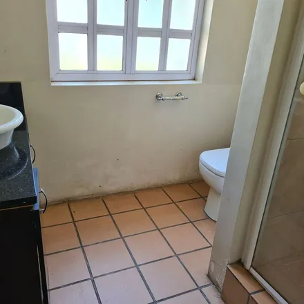 Image 9 - Chicken Licken, Oppenheimer Road, Athlone Park, Umbogintwini, South Africa - Apartment for rent