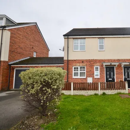 Rent this 3 bed duplex on Valley Drive in Grimethorpe, S72 7FT