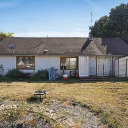 Image 3 - 2240 Ferry St Sw, Albany, Oregon, 97322 - House for sale