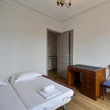 Image 2 - 103 Rue Chardon Lagache, 75016 Paris, France - Apartment for rent
