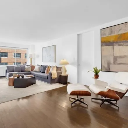 Image 1 - 33 East 65th Street, New York, NY 10021, USA - Apartment for sale