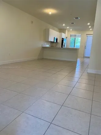 Image 4 - 10270 Northwest 66th Street, Doral, FL 33178, USA - Townhouse for rent