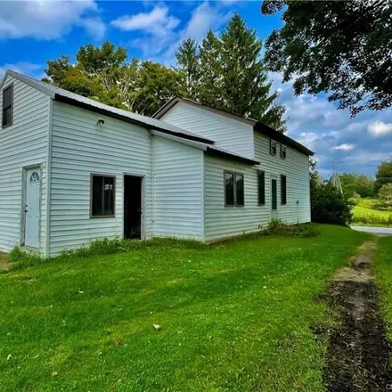 Buy this 5 bed house on 913 County Route 41 in Mexico, Oswego County