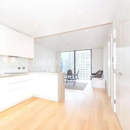 Image 2 - Hampton Tower, 75 Marsh Wall, Canary Wharf, London, E14 9SH, United Kingdom - Apartment for rent