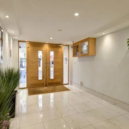 Image 9 - Sussex Gardens, London, NW1 5RE, United Kingdom - Apartment for rent