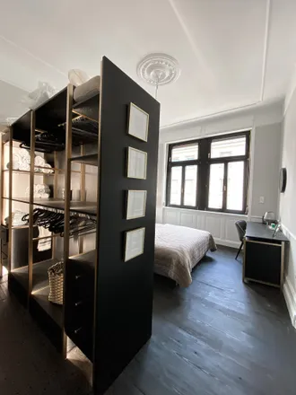 Rent this 2 bed apartment on Berger Straße 201 in 60385 Frankfurt, Germany