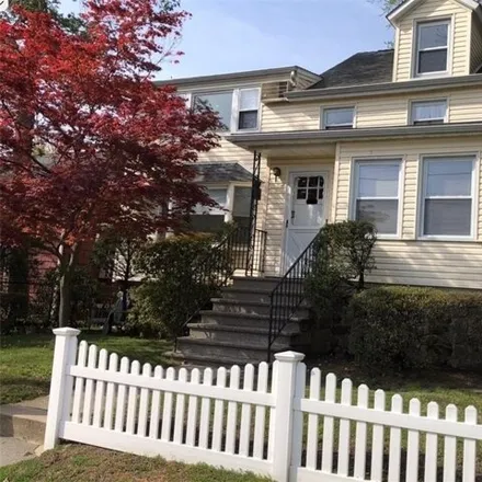Rent this 1 bed apartment on 1130 Hunter Avenue in Village of Pelham Manor, NY 10803