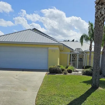 Buy this 3 bed house on 36 Clubhouse Ln Unit 36 in Sebring, Florida