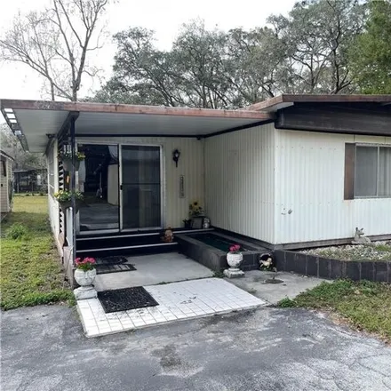 Buy this studio apartment on 4820 East Bow-N-Arrow Loop in Citrus County, FL 34452