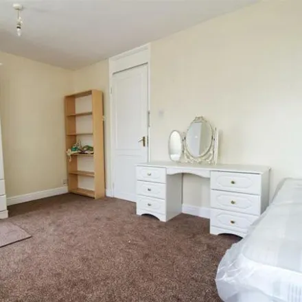 Image 5 - St John's Close, Leeds, LS6 1SE, United Kingdom - House for rent