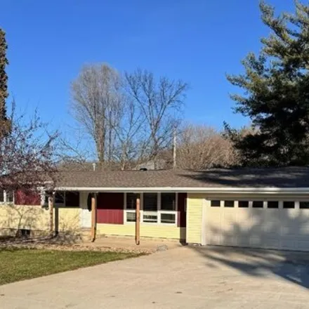 Buy this 3 bed house on 1176 South Mill Street in Decorah, IA 52101