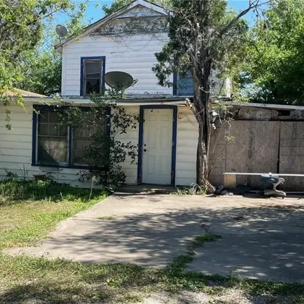 Buy this 2 bed house on 677 West Avenue B in Kingsville, TX 78363