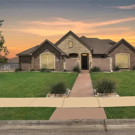 Buy this 5 bed house on 6198 King Trail in Corpus Christi, TX 78414