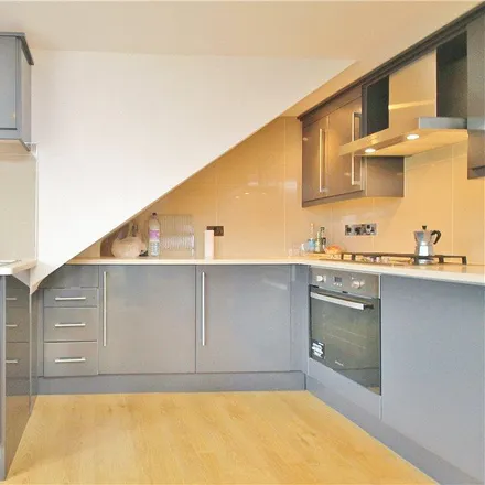 Image 1 - Stile Hall Gardens, Strand-on-the-Green, London, W4 3BP, United Kingdom - Apartment for rent
