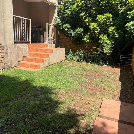 Image 5 - Montrose Avenue, Johannesburg Ward 100, Randburg, 2188, South Africa - Townhouse for rent